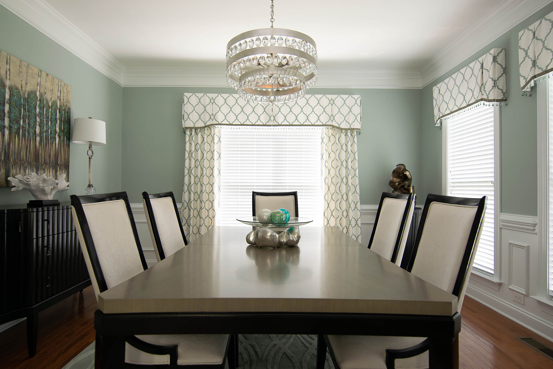 Interior Decorator for Dining Rooms