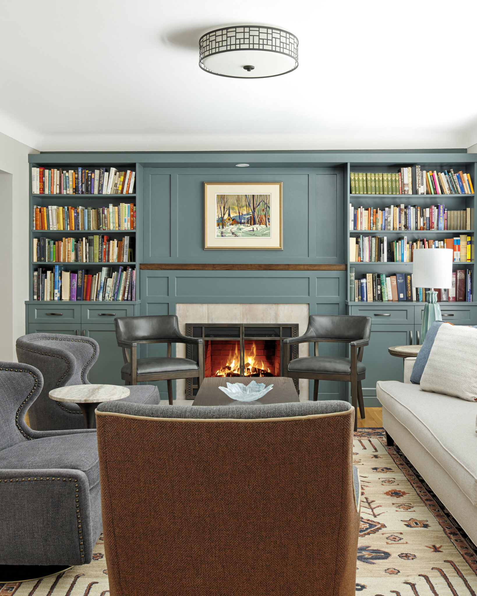 How to choose and highlight a focal point in a room